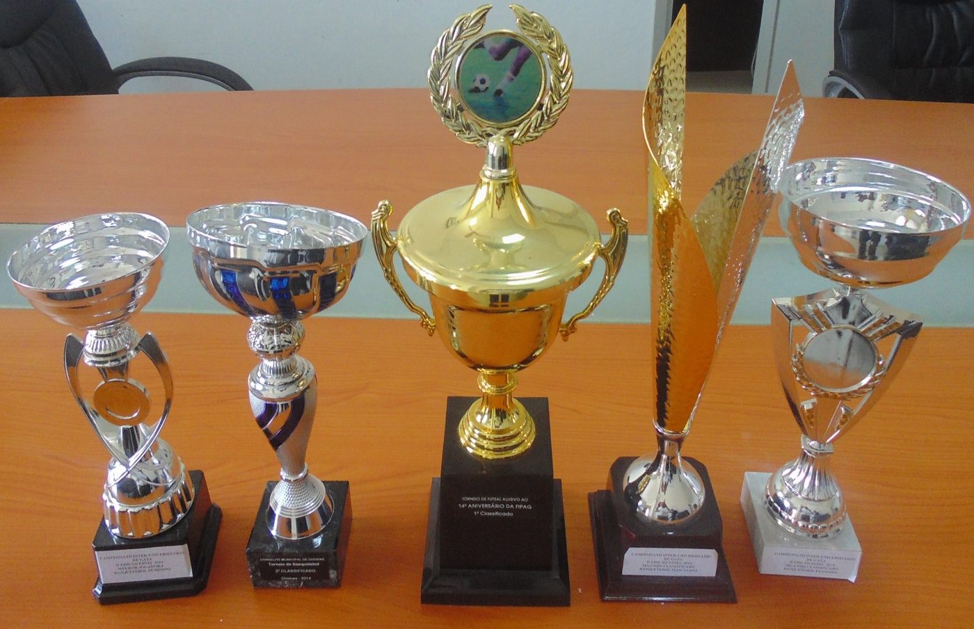 Taças conquistadas pelo ISPG em várias modalidades desportivas